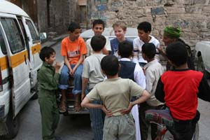 Jens med drenge i Sana'a